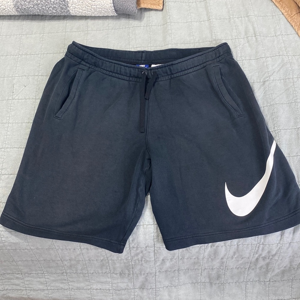Men’s Large Nike shorts